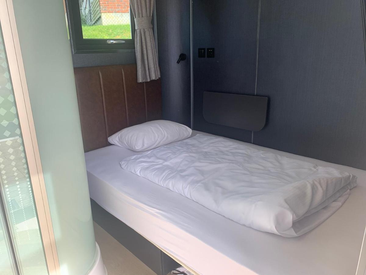 Snapnap Capsule hotel *